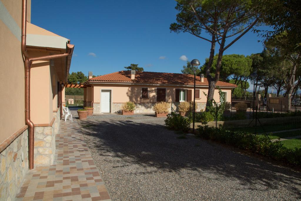 La Residenza Del Golfo Aparthotel Puntone di Scarlino Exteriör bild