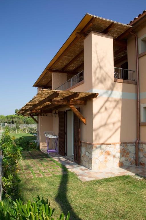 La Residenza Del Golfo Aparthotel Puntone di Scarlino Exteriör bild