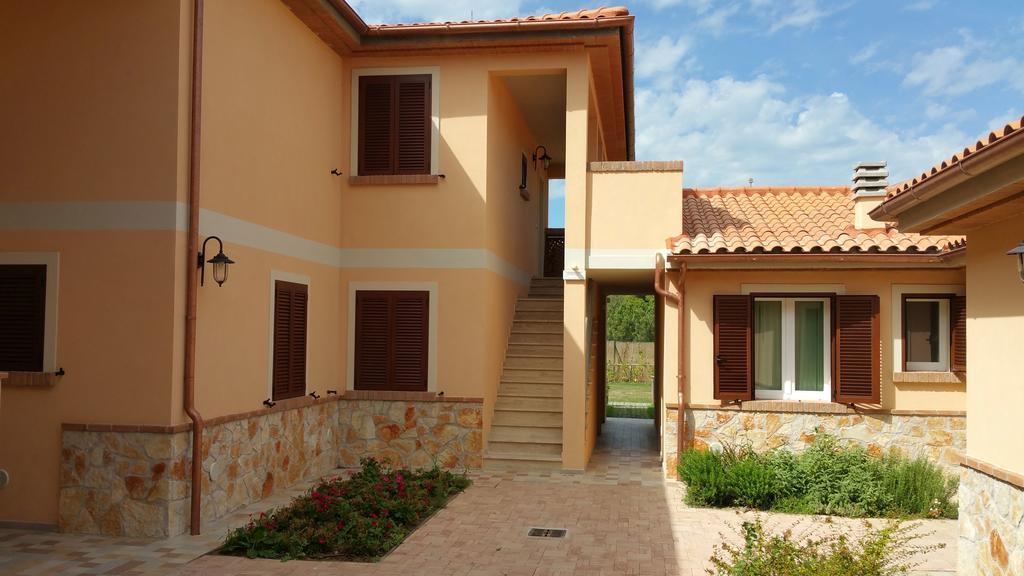 La Residenza Del Golfo Aparthotel Puntone di Scarlino Exteriör bild