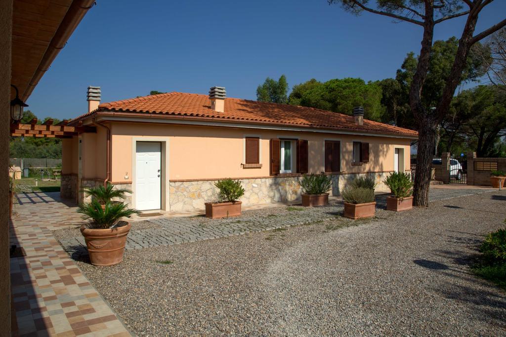 La Residenza Del Golfo Aparthotel Puntone di Scarlino Exteriör bild