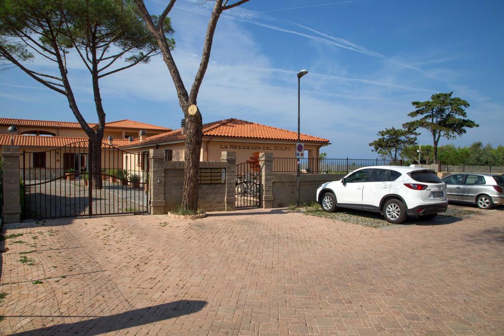 La Residenza Del Golfo Aparthotel Puntone di Scarlino Exteriör bild