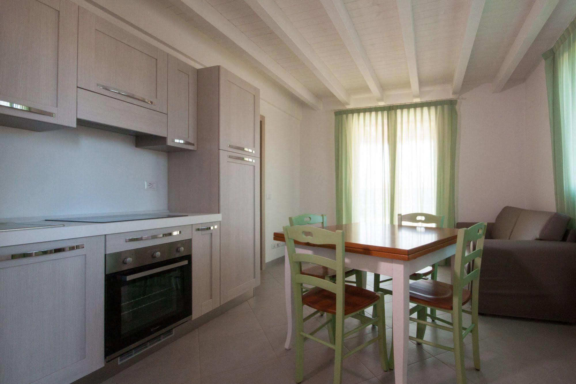 La Residenza Del Golfo Aparthotel Puntone di Scarlino Exteriör bild