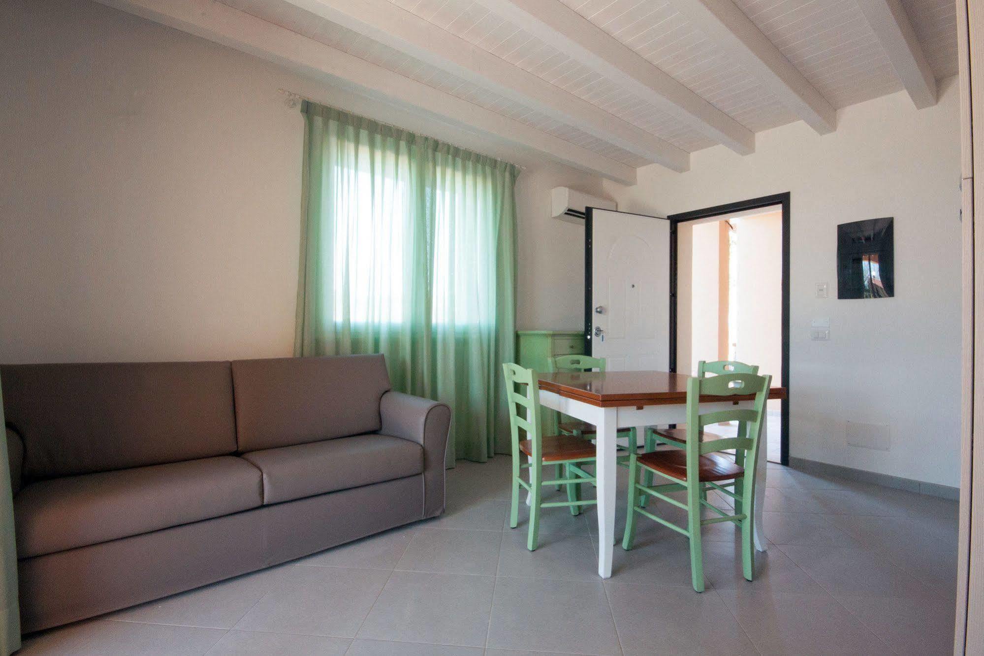 La Residenza Del Golfo Aparthotel Puntone di Scarlino Exteriör bild