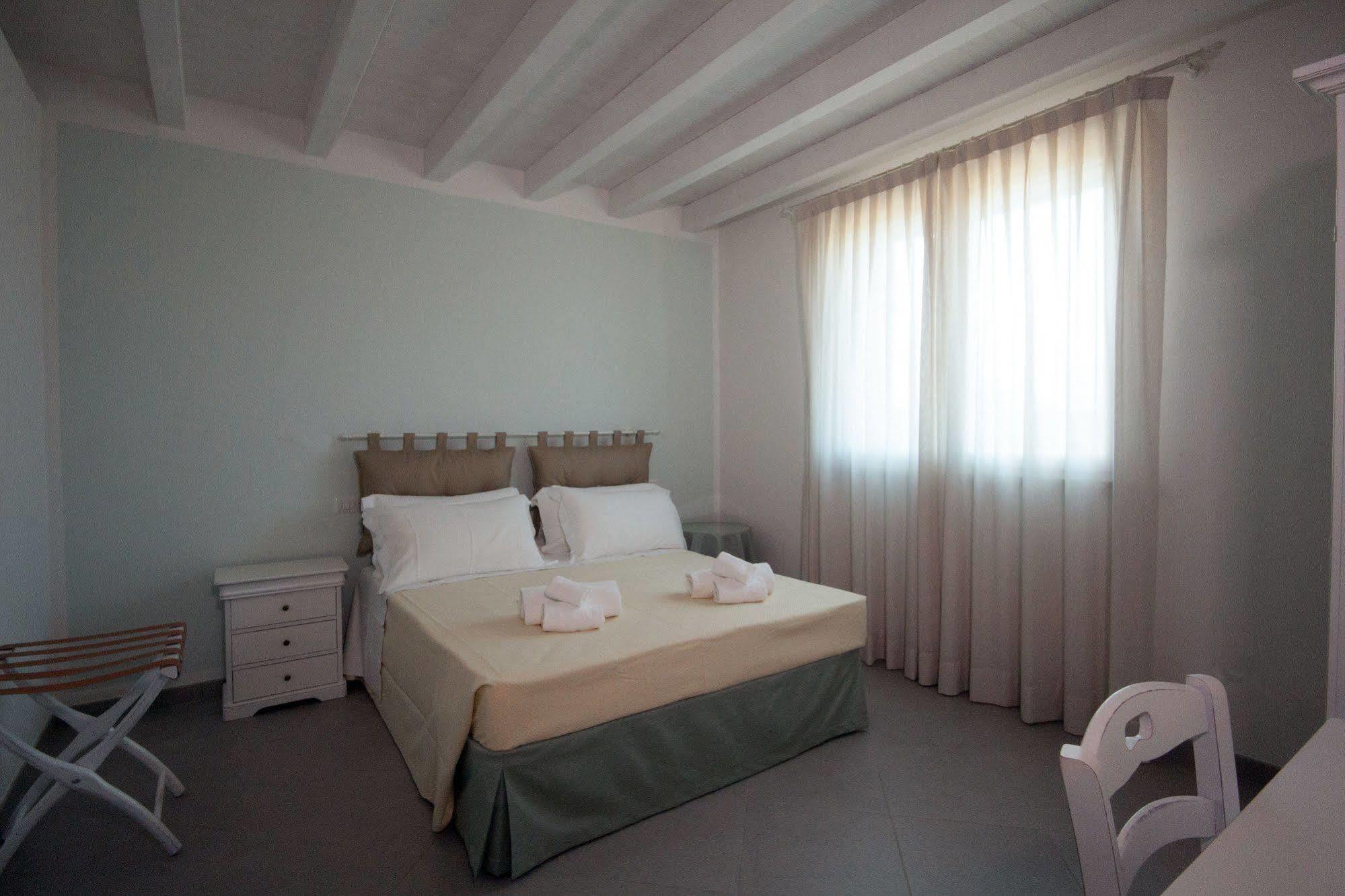 La Residenza Del Golfo Aparthotel Puntone di Scarlino Exteriör bild
